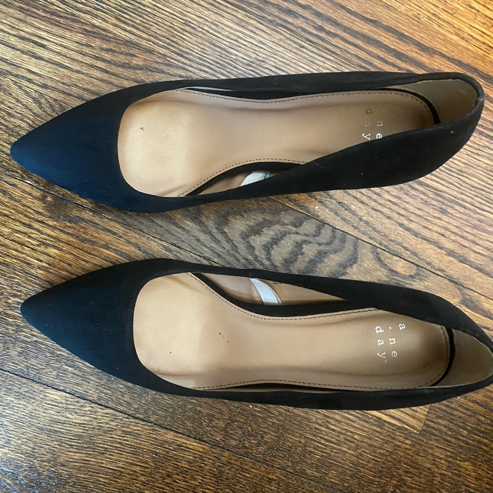 Professional suede heels